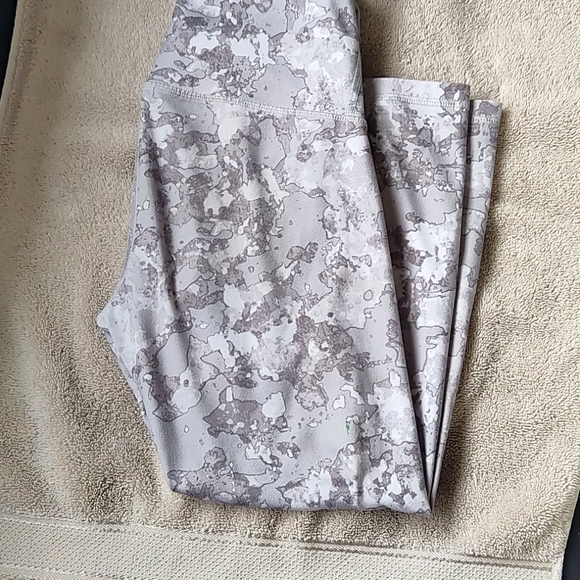 Old Navy Pants - Old Navy 3/4 Leggings